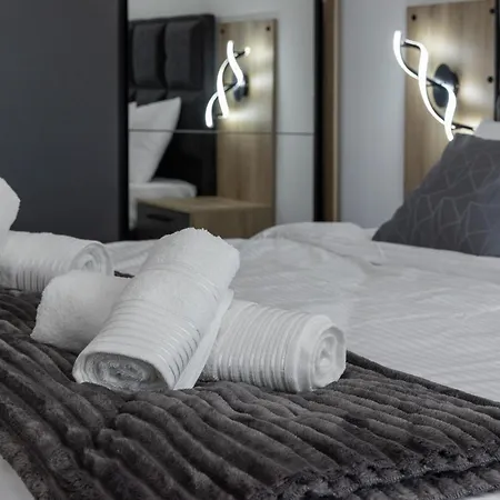 20th Floor Amazing View, & Fitness Parking Апартаменти *