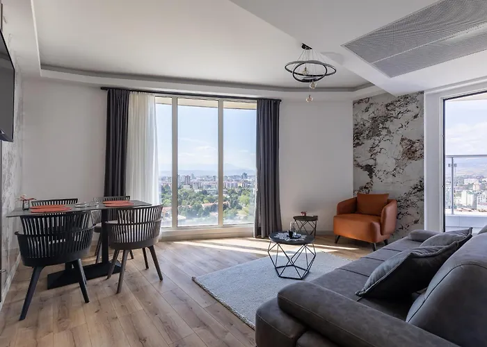 20th Floor Amazing View, & Fitness Parking *